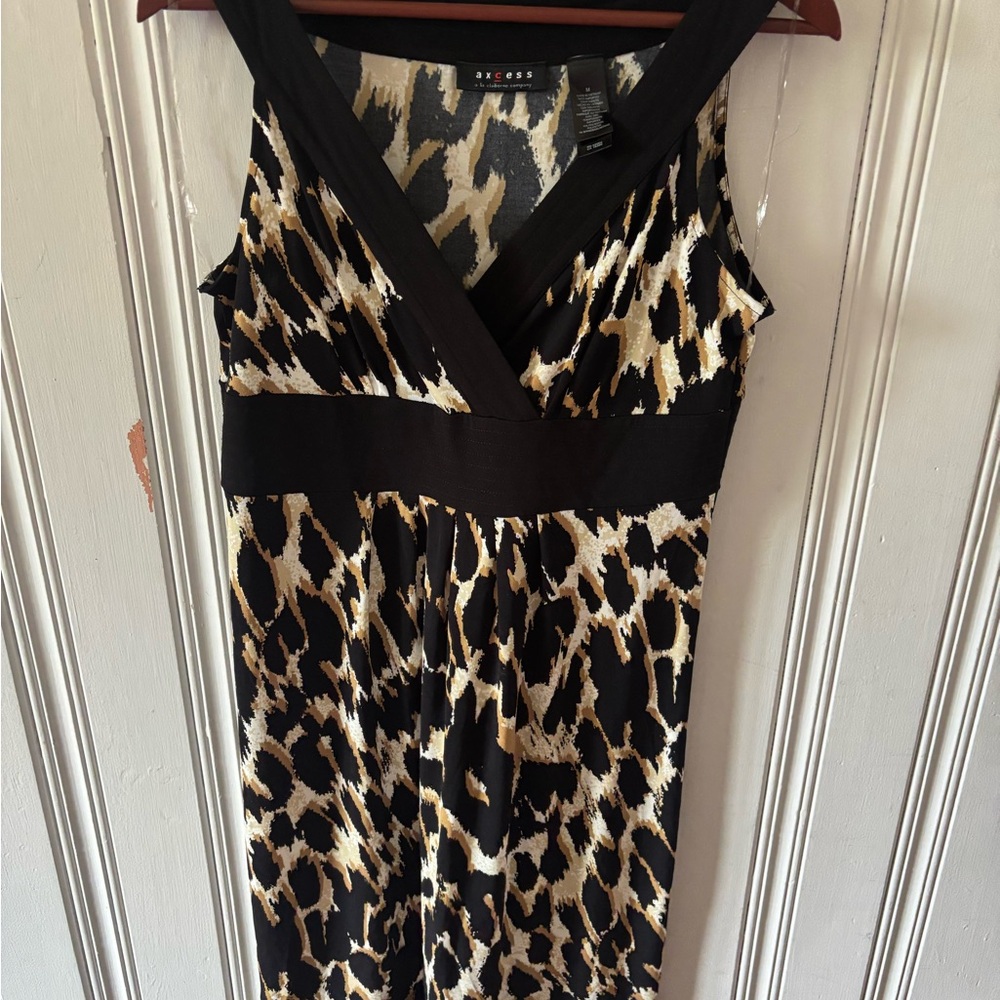 2/$12 Axcess Black and Tan Patterned Top